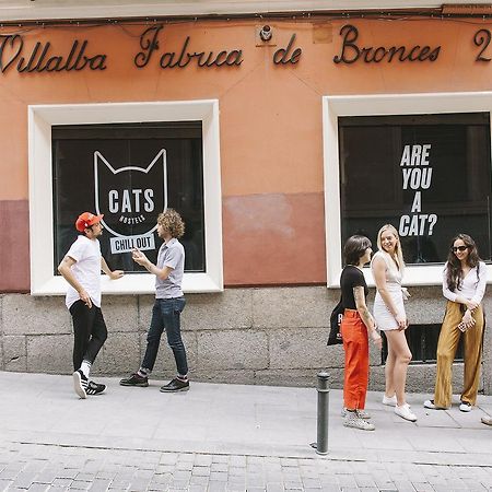 Cats Chill Out Hostel Madrid Bagian luar foto