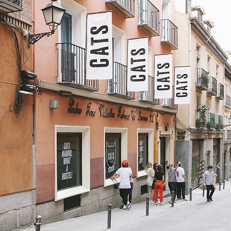 Cats Chill Out Hostel Madrid Bagian luar foto