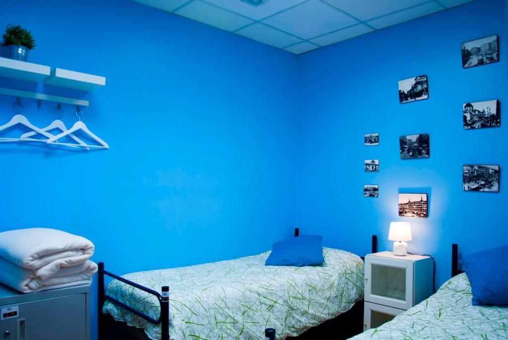 Cats Chill Out Hostel Madrid Bagian luar foto