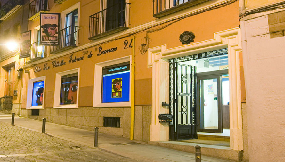 Cats Chill Out Hostel Madrid Bagian luar foto