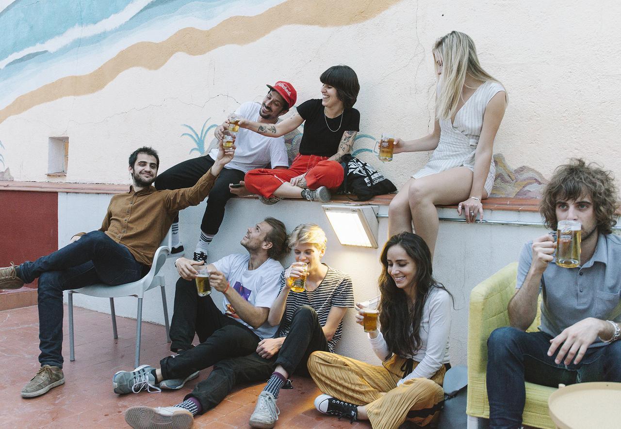 Cats Chill Out Hostel Madrid Bagian luar foto